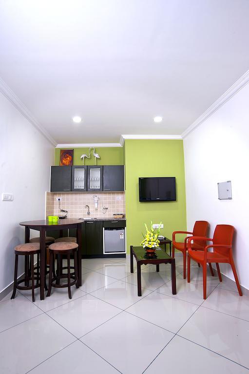 Vasudevam Premium Suites Thiruvananthapuram Bagian luar foto